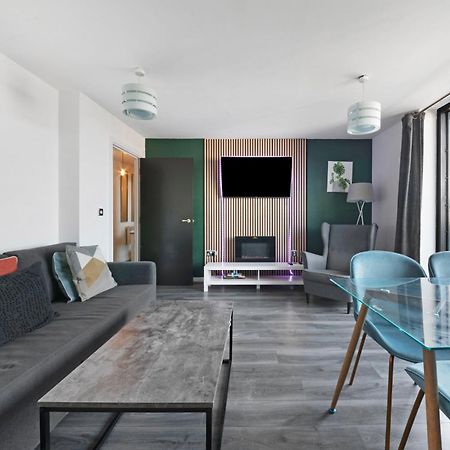 Penthouse W/ Hot Tub Near Stratford, Westfield Apartment ลอนดอน ภายนอก รูปภาพ